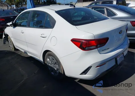 2021 Kia Rio S из США, поврежденный, VIN 3KPA24AD9ME374174